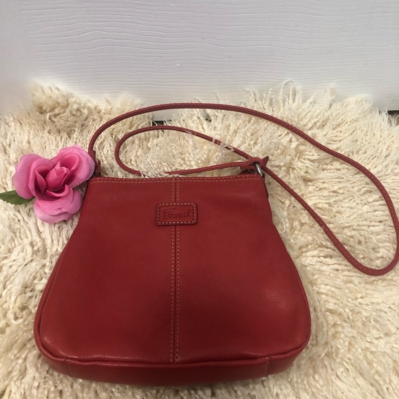 FOSSIL Authentic Red Leather Crossbody Bag - Picture 2 of 7